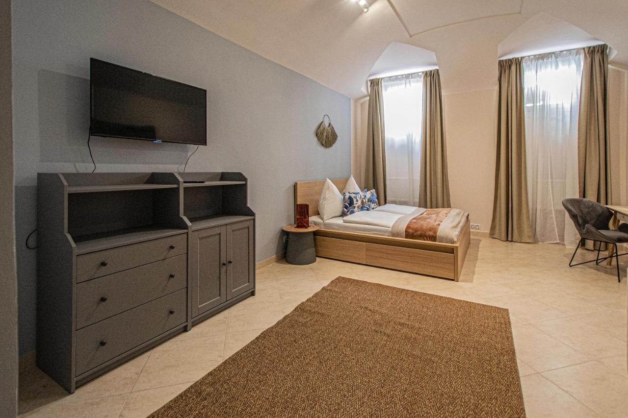 Apartament Modern And Spacious In Center
