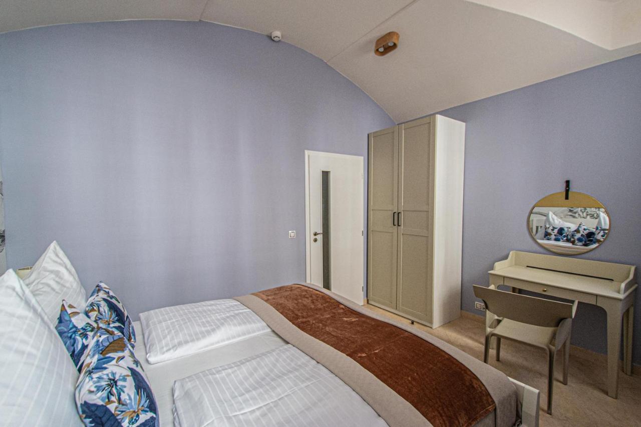 Apartament Modern And Spacious In Center