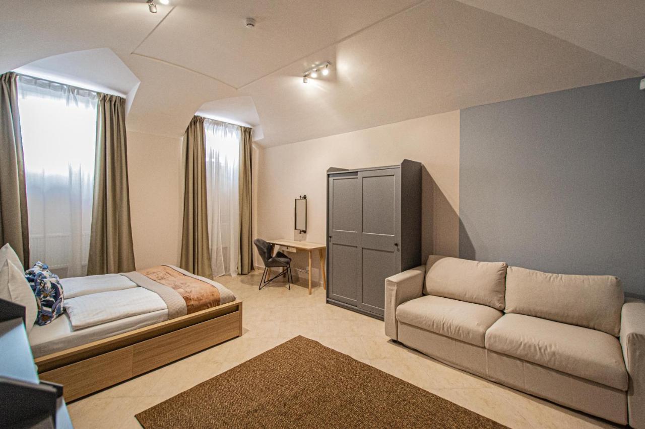 Modern And Spacious In Center Apartament *